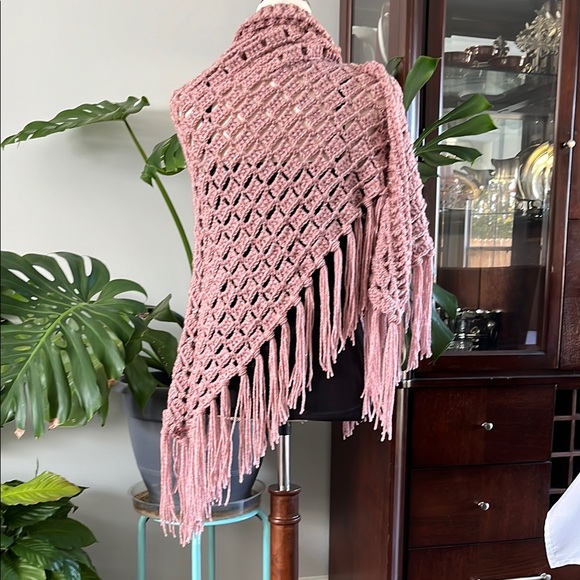Pink Crochet Shawl - Picture 2 of 10